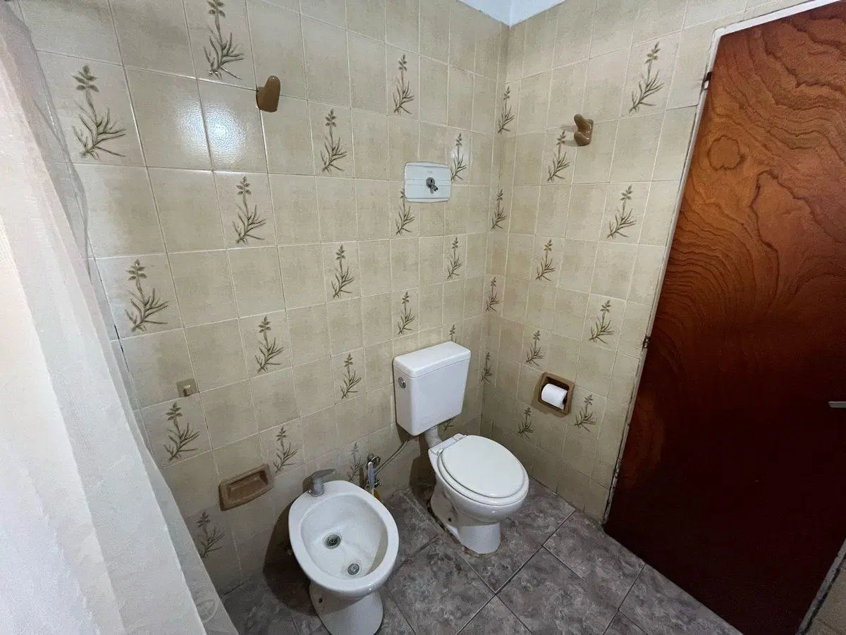 CASA 5 AMB + 2 LOCALES+ 2 COCHERAS 5