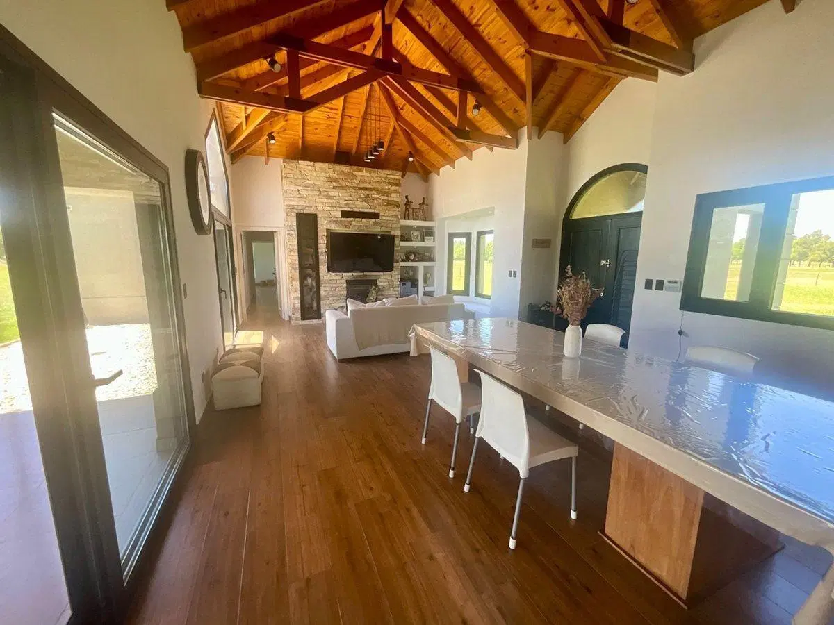 Venta casa  1 Hectarea 5 amb en Chacras de Abbott 3