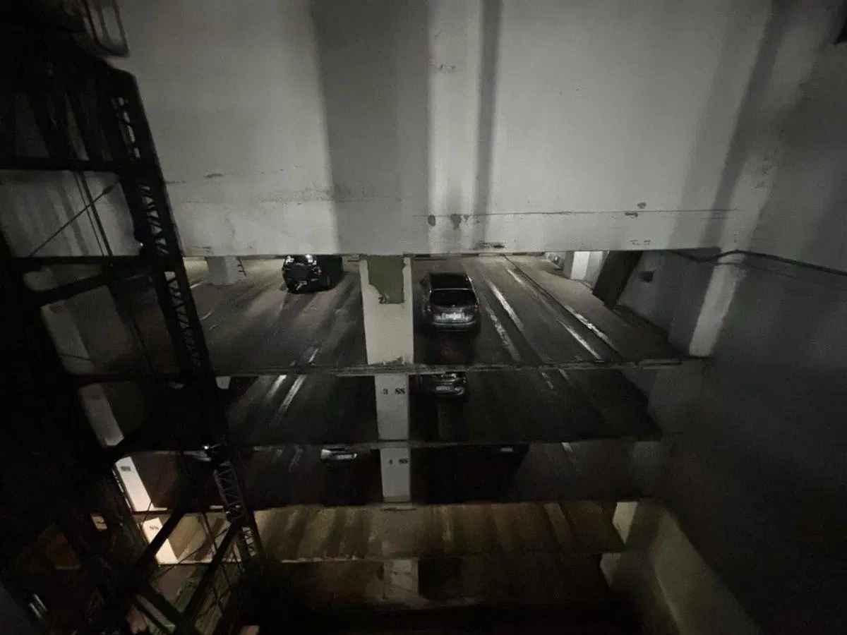 VENTA - COCHERA - EN PLENO MICROCENTRO 8