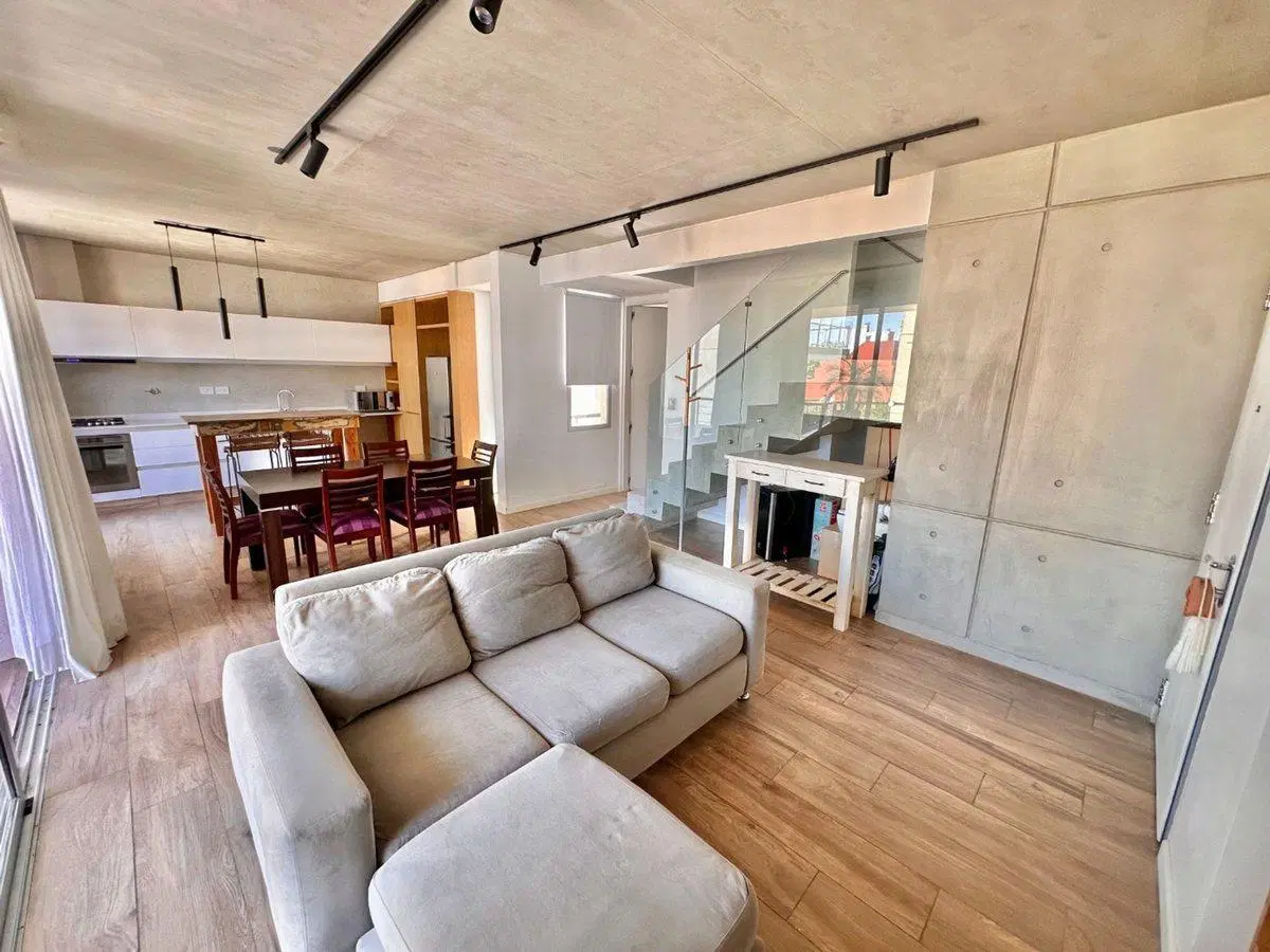 Venta depto triplex 3 amb con cochera y terreaza! 2