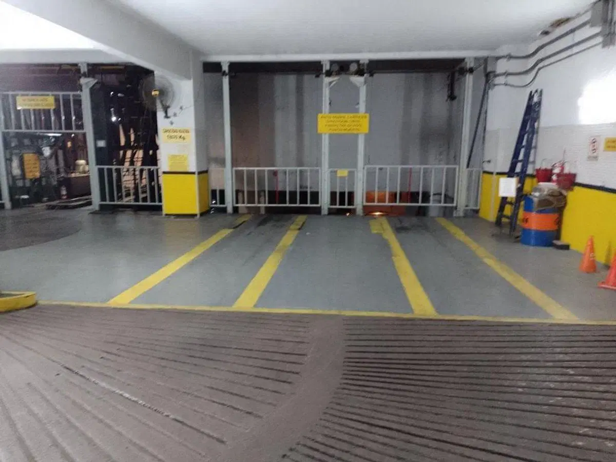 VENTA COCHERA SUBSUELO CON ASCENSOR MICROCENTRO 4