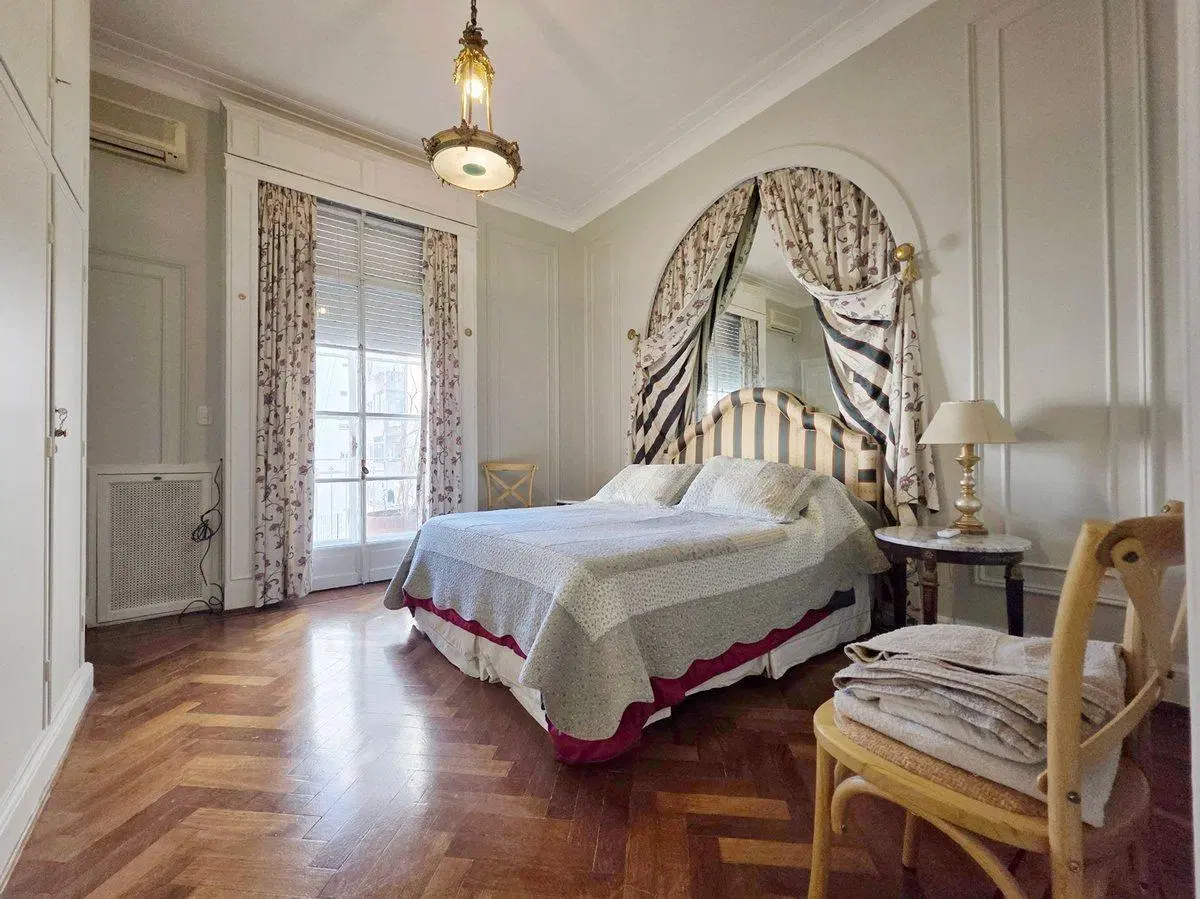 Venta piso 5 ambientes con dependencia! 5