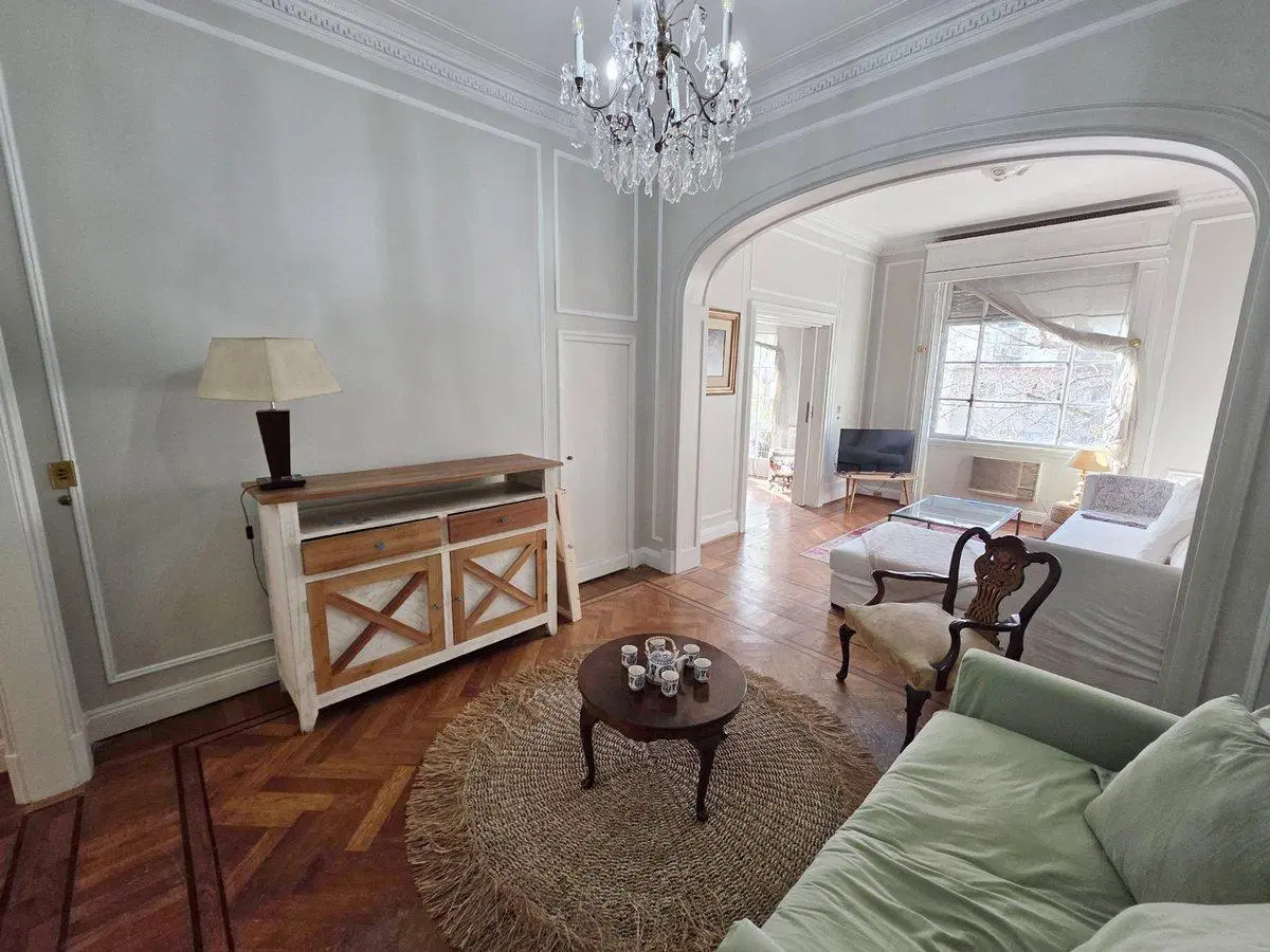 Venta piso 5 ambientes con dependencia! 2