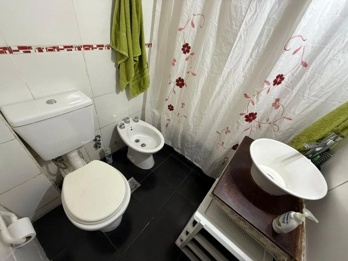 VENTA DPTO 3 AMB EN PB + 2 PATIOS - PQUE PATRICIOS 4
