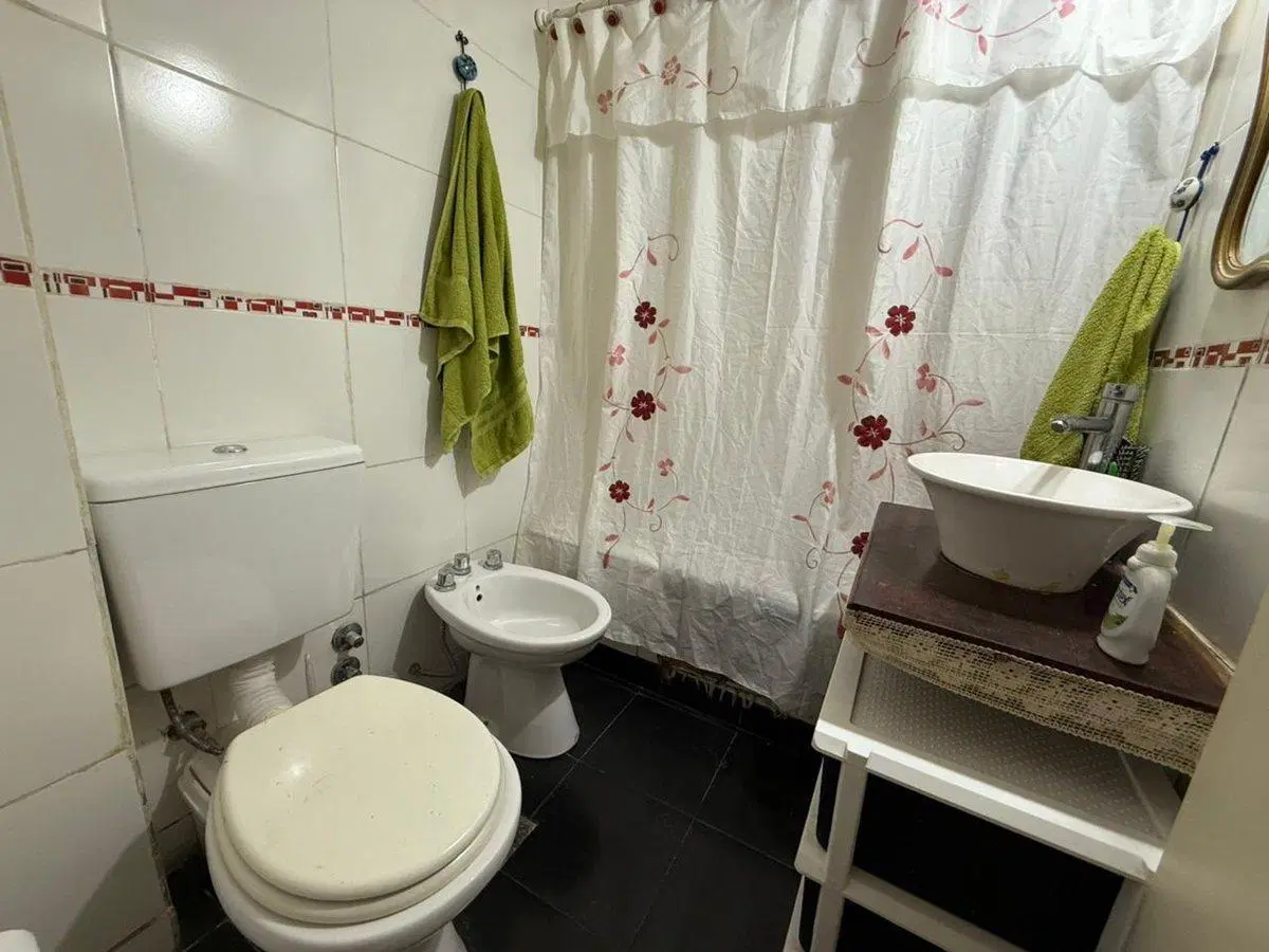 VENTA DPTO 3 AMB EN PB + 2 PATIOS - PQUE PATRICIOS 3