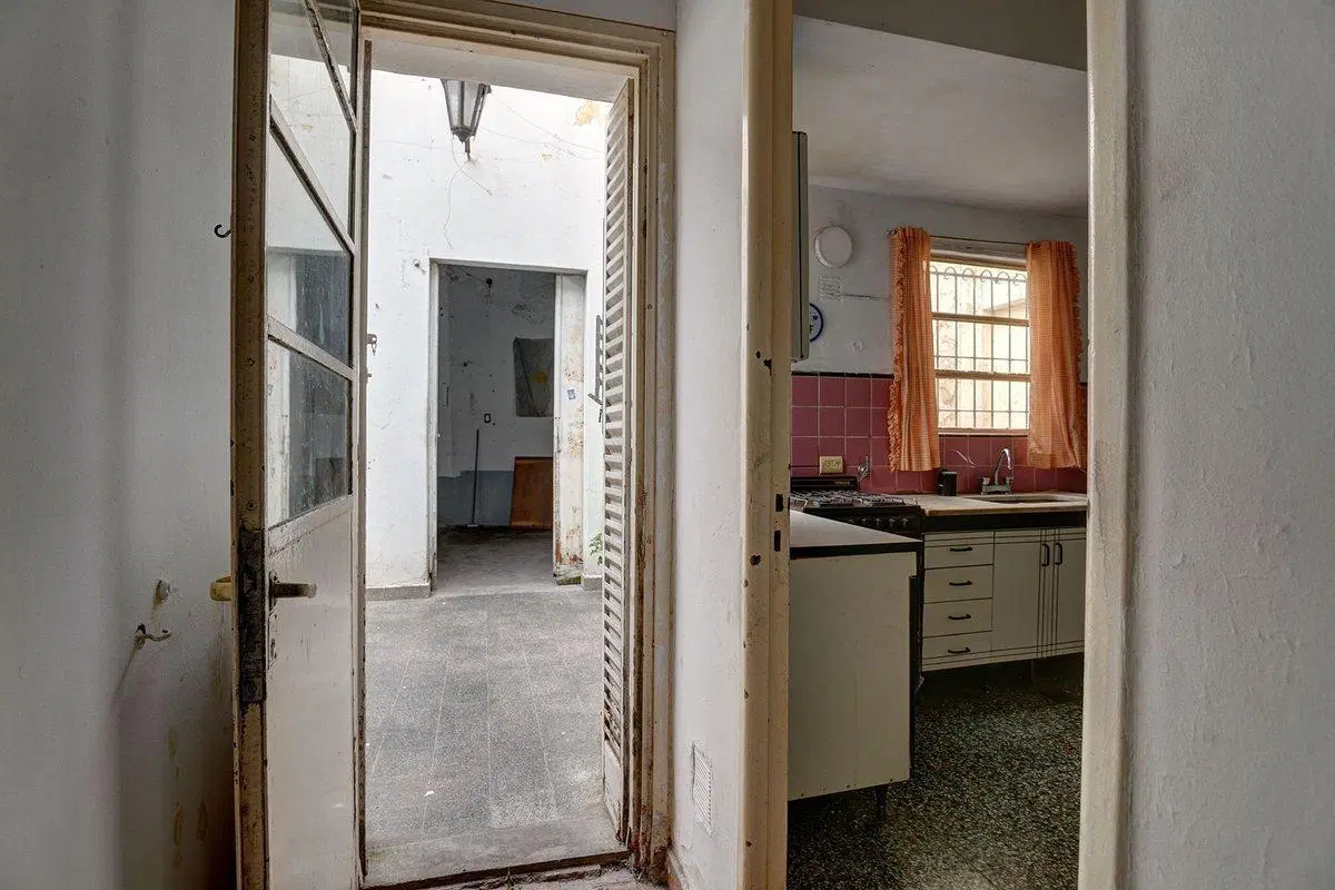 Venta Casa 3 amb, coch, galpon, Lugano APTO CRED! 5