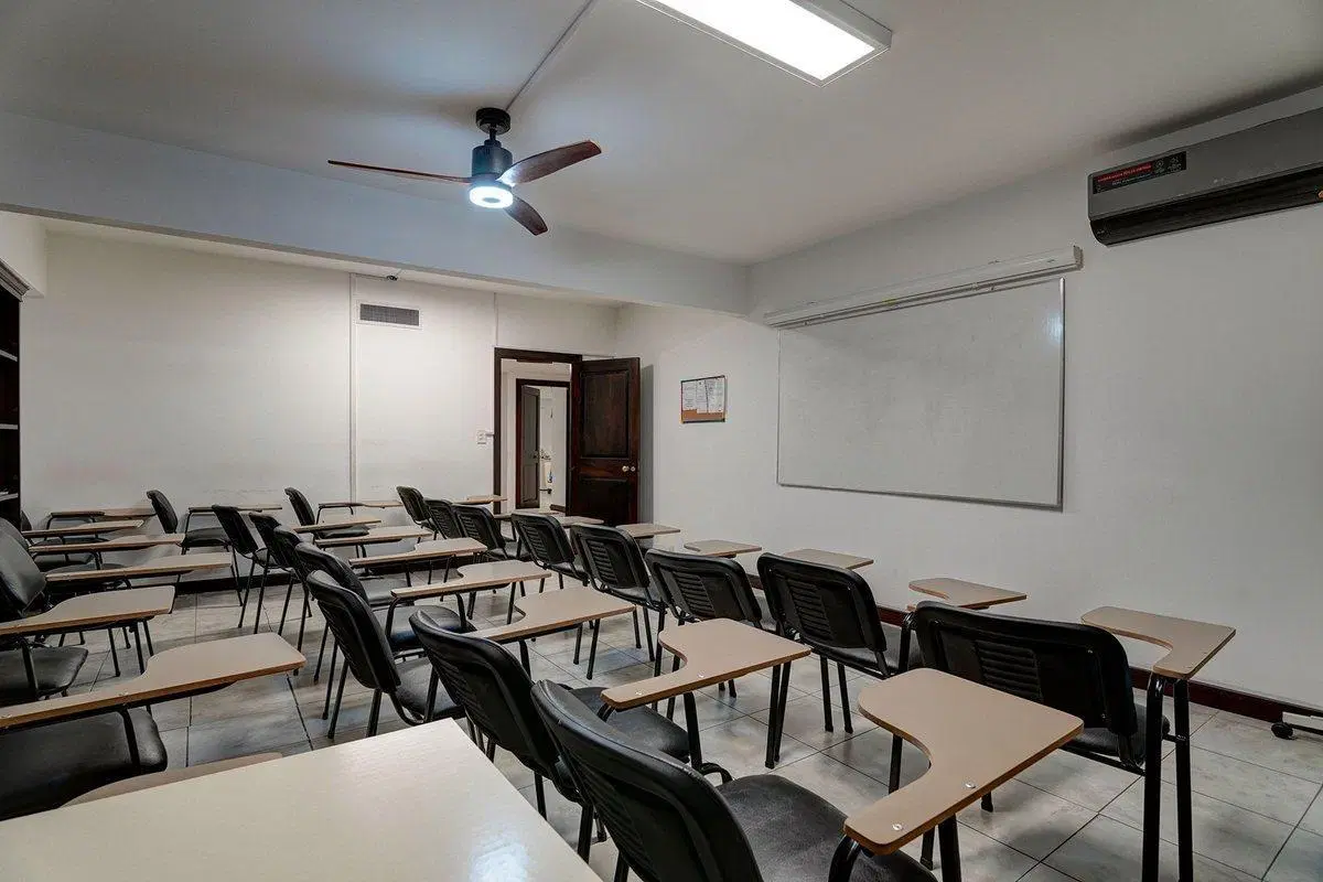 VENTA OFICINA PISO ENTERO C/COCHERA - SAN NICOLÁS 5
