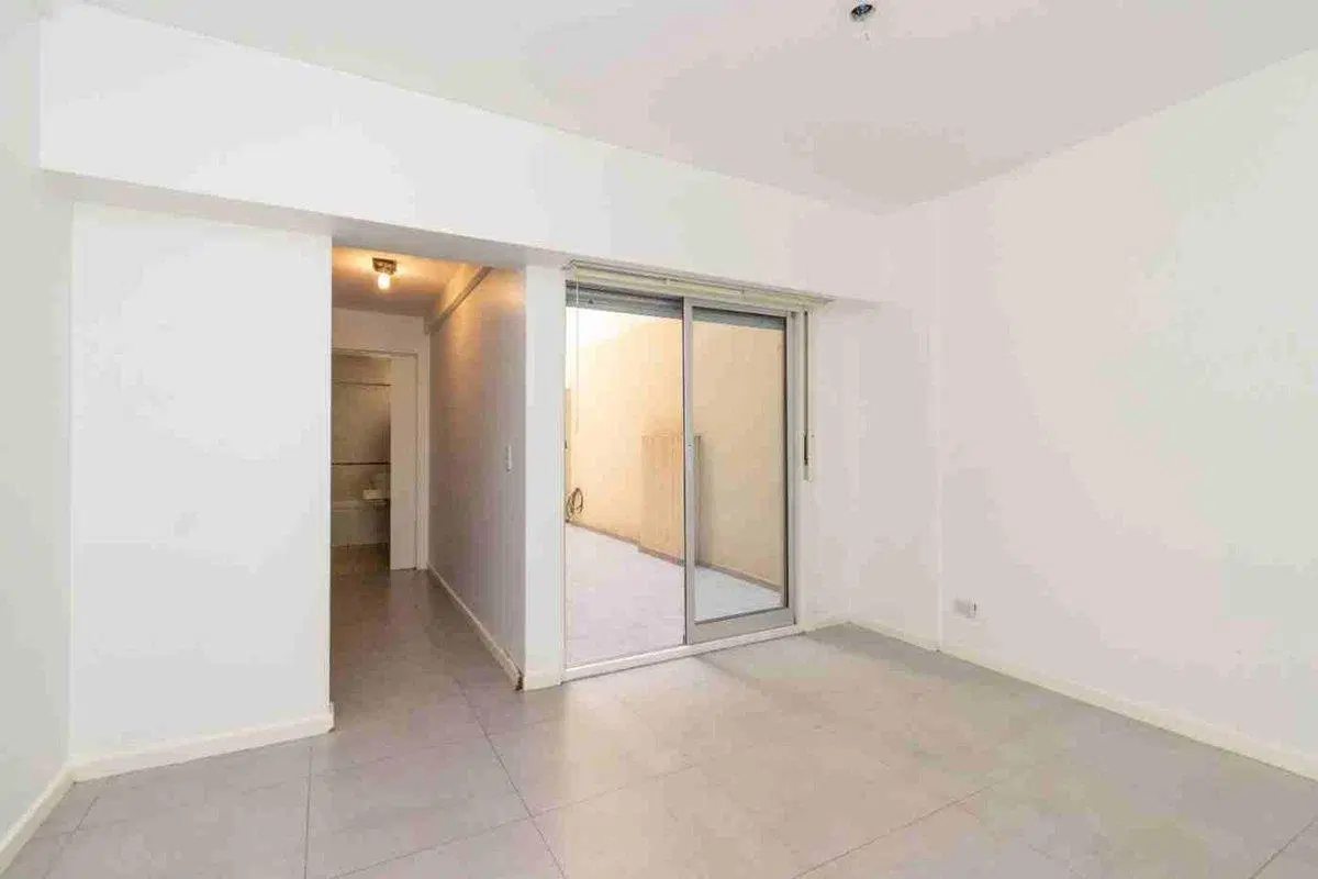 Venta departamento 2 ambientes Las Cañitas c/patio 5