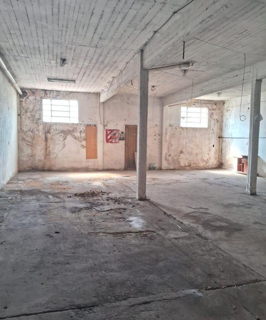 Galpon Comercial y Casa 4 ambientes Loma Hermosa