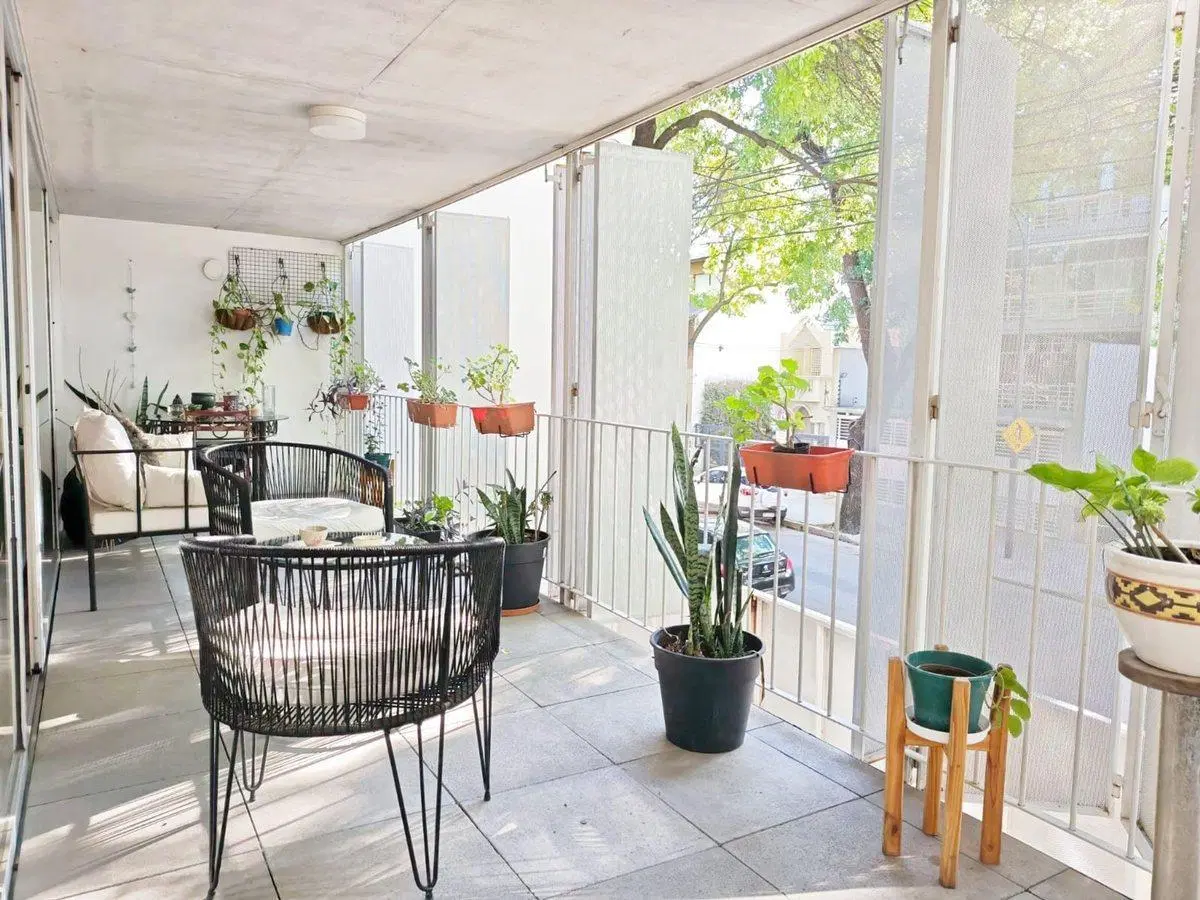 VENTA DEPARTAMENTO 3 AMBIENTES CON COCHERA Y PATIO 2