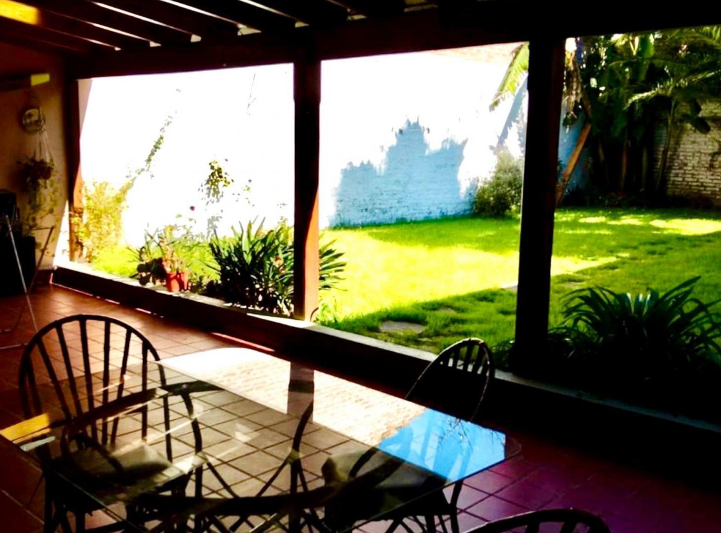 Venta Lomas del Mirador, Casa con parque y coheras