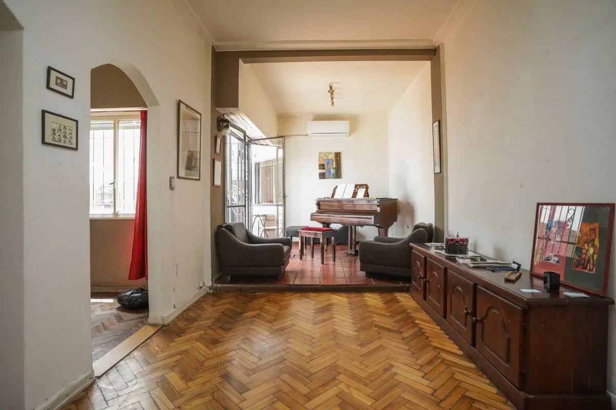 Venta departamento 3 amb en Monserrat  c/ patio ! 2