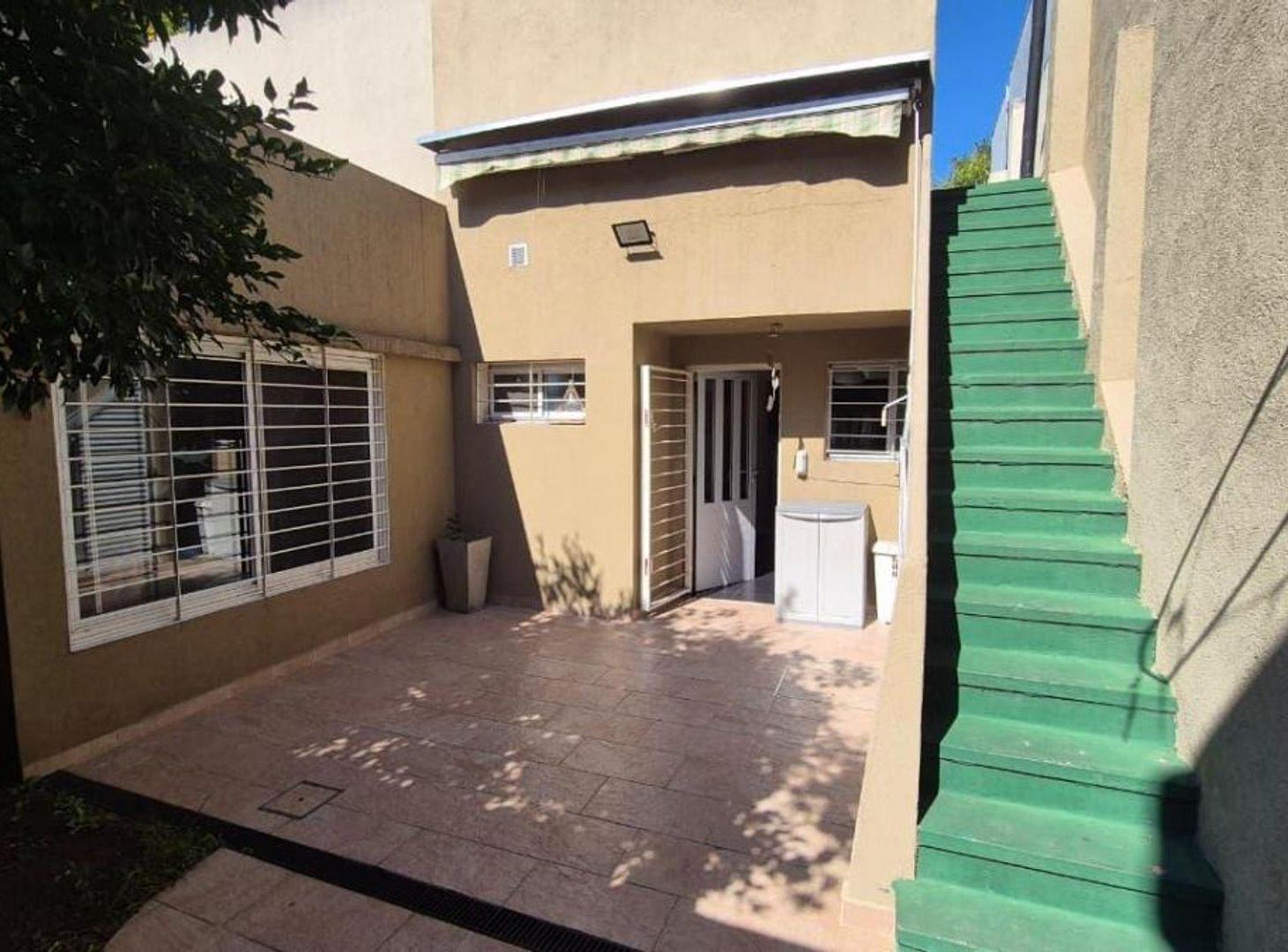 VENTA CASA LOTE PROPIO - MONTE CASTRO