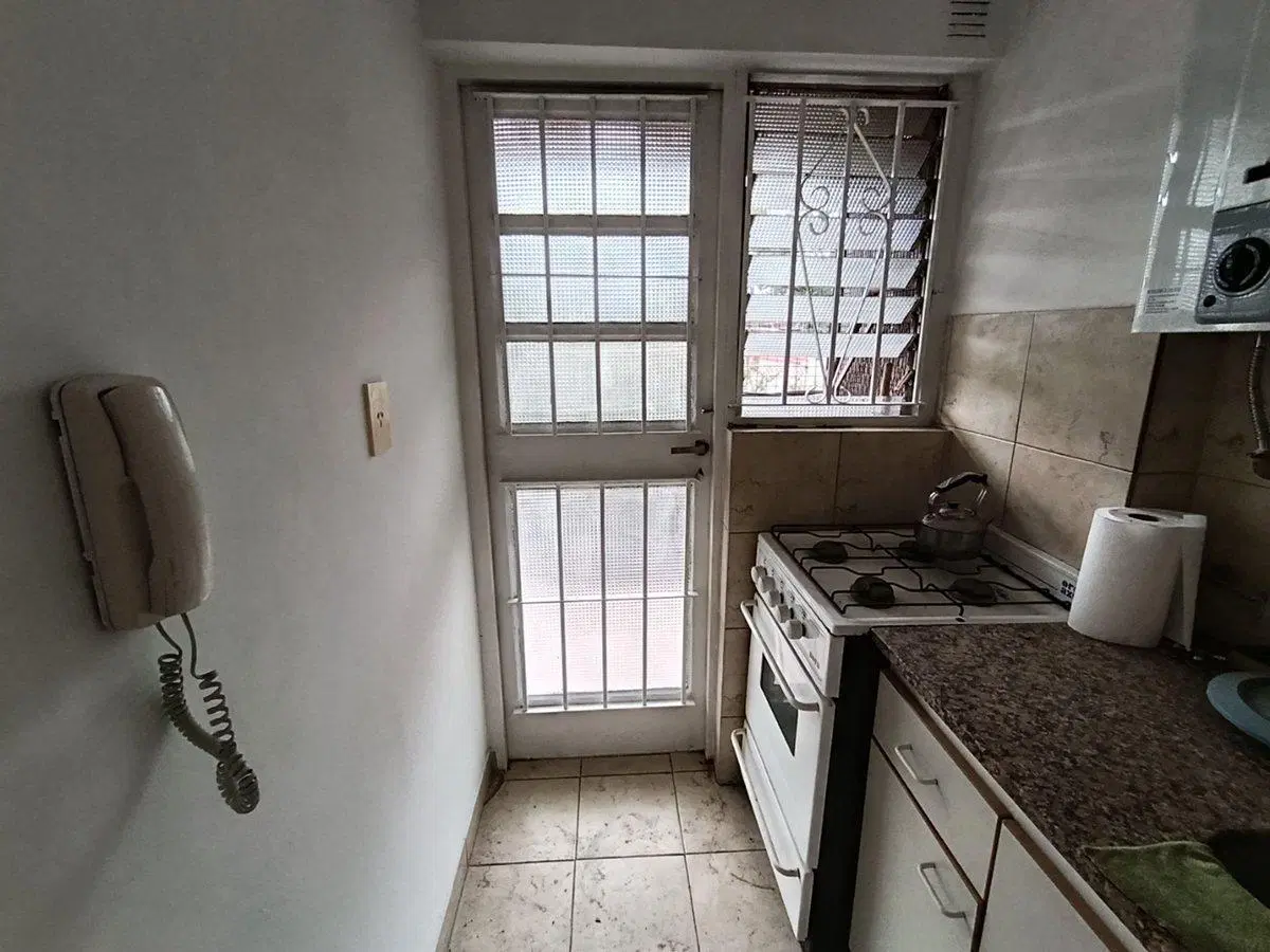 MONOAMBIENTE C/ BALCON VENTA S.LUGARES ESTACION 4