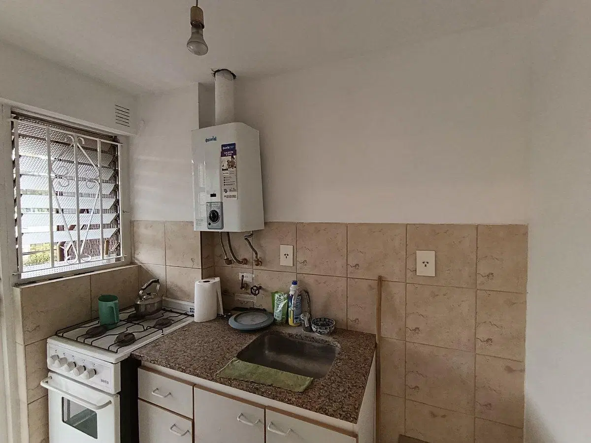 MONOAMBIENTE C/ BALCON VENTA S.LUGARES ESTACION 2