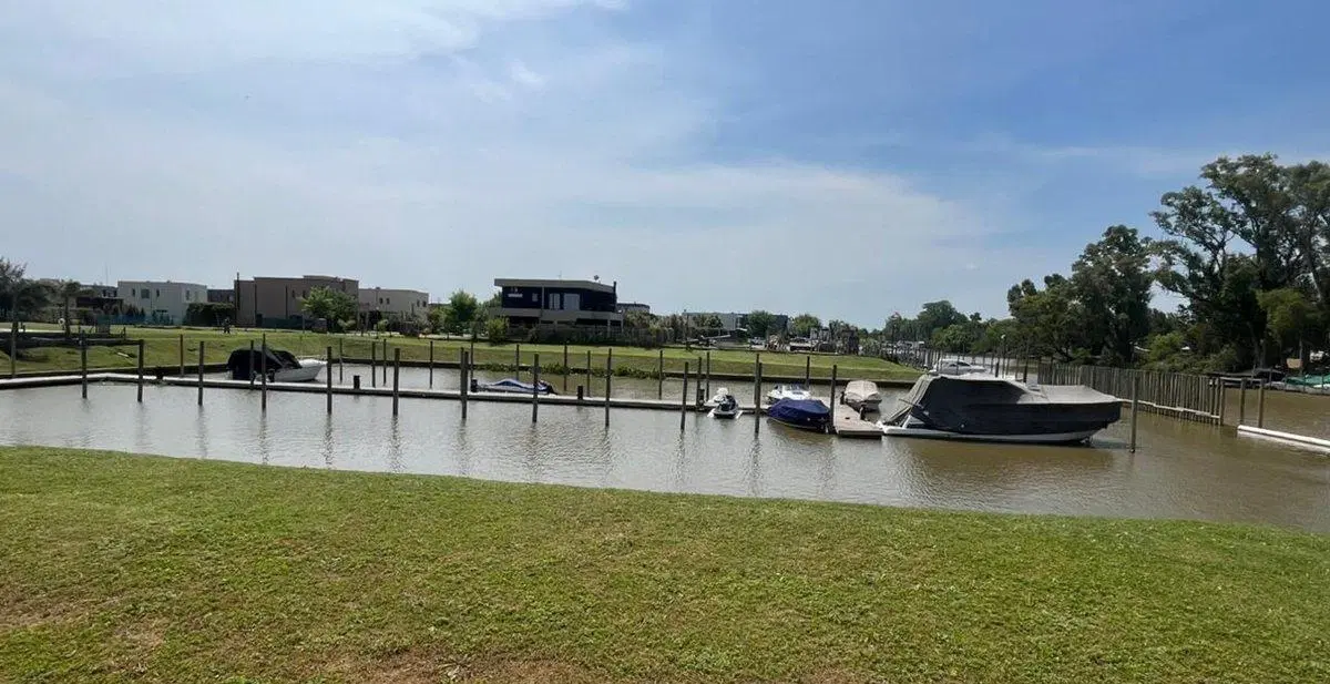 VENTA LOTE AL RIO BARRIO "EL CANAL" . VILLANUEVA 5
