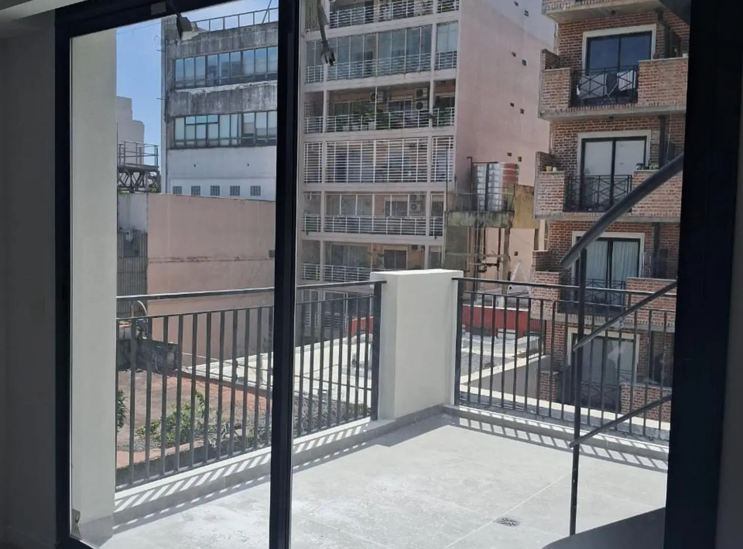 Departamento 3 ambientes con terraza propia 3