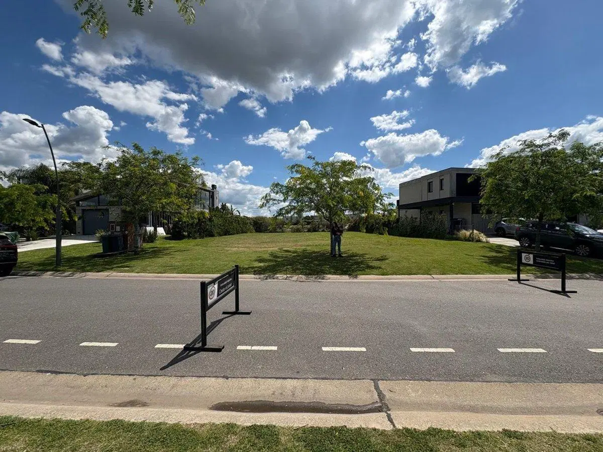 VENTA LOTE AL LAGO EN PUERTOS DEL LAGO MARINAS 3