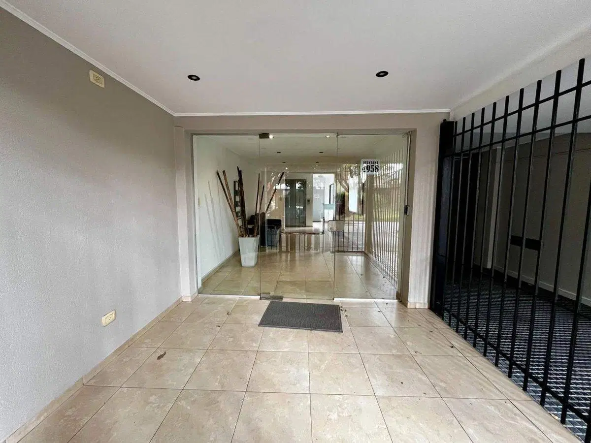 Venta 2 ambientes con balcon al frente 3