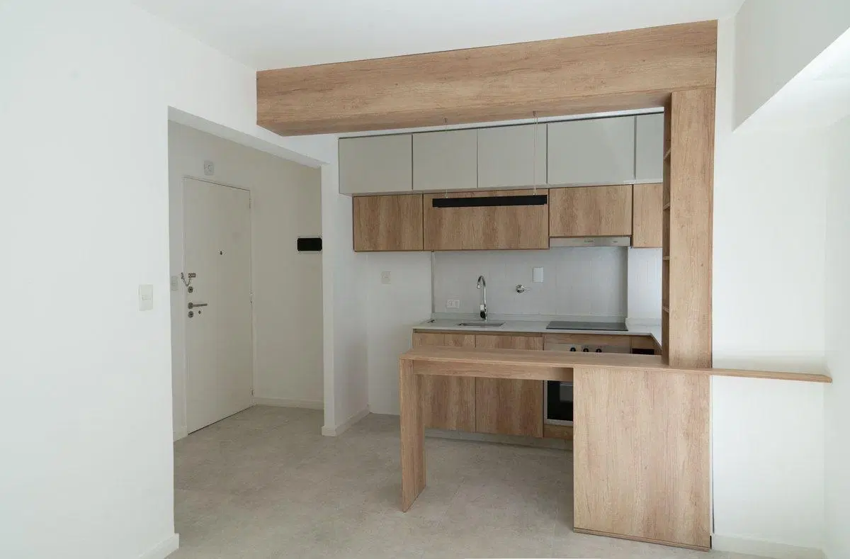 VENTA DEPTO. 2 AMB A NUEVO EN SAN TELMO PISO ALTO 2
