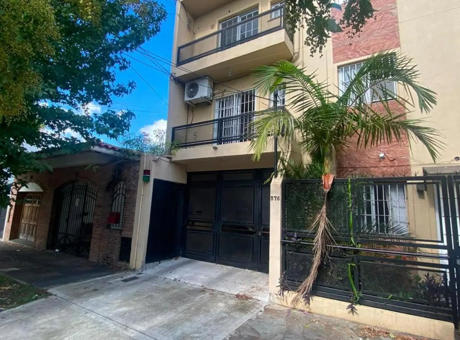 VENTA DEPTO 3 AMB CON COCHERA QUILMES PERMUTA 5