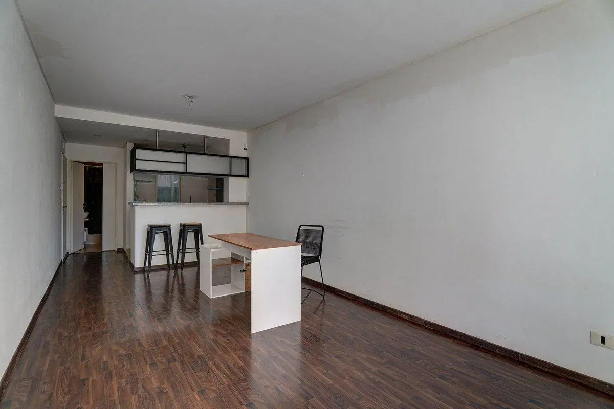 Monoambiente con balcón y amenities apto prof. 2