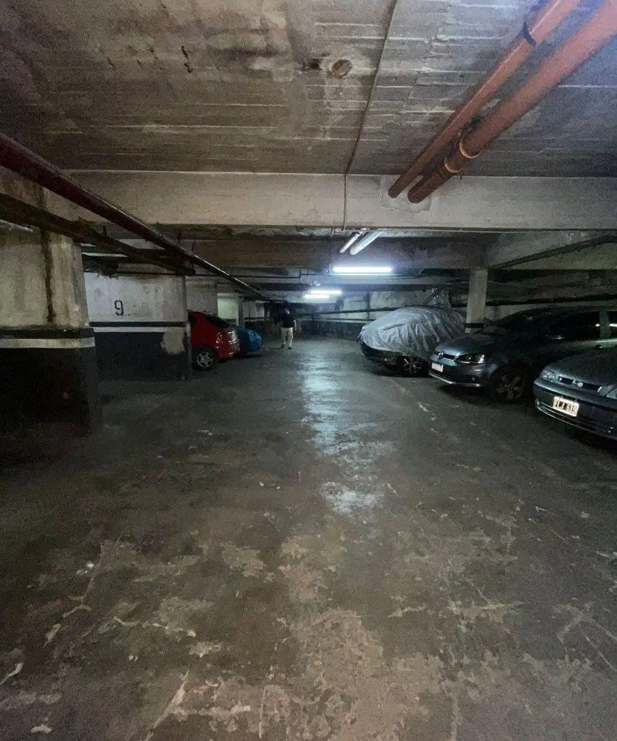 Venta cochera cubierta en Almagro buena ubicacion 3