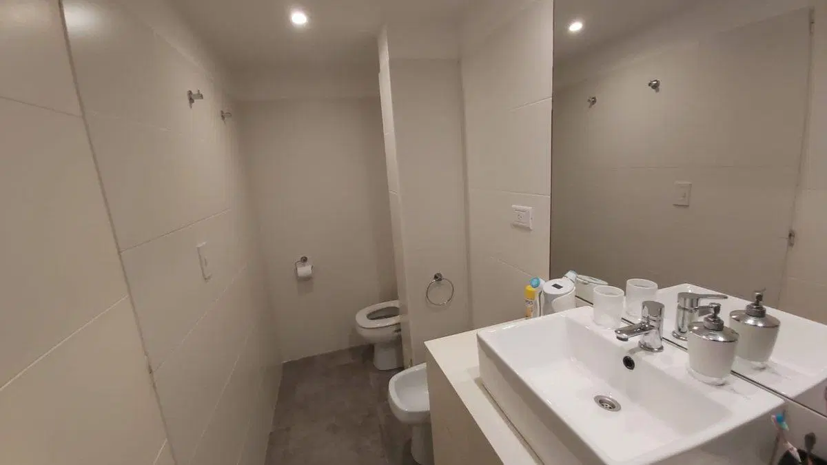 VENTA DEP. 2 1/2 AMBIENTES CON PATIO/PARRI OLIVOS 2