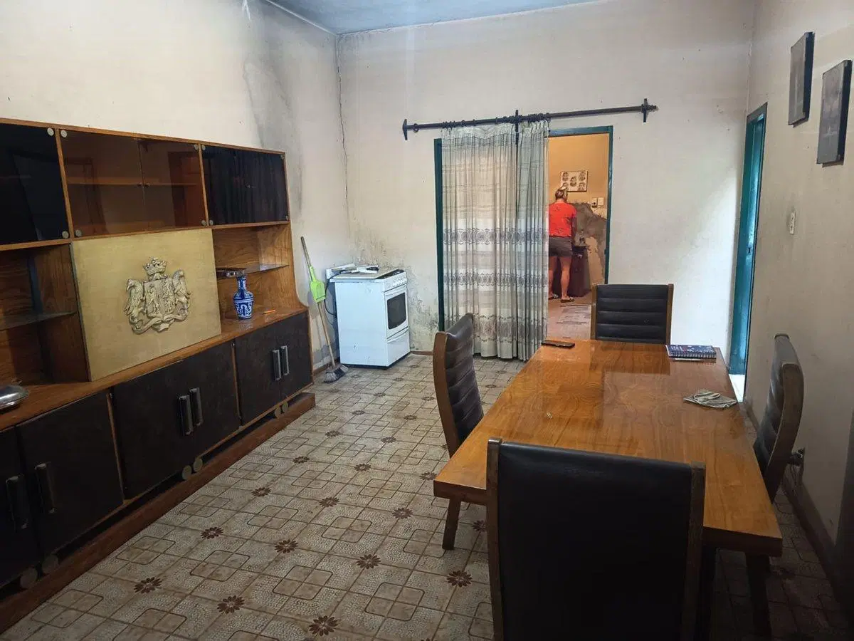 CASA A REFACCIONAR SOBRE LOTE DE 185 METROS 4