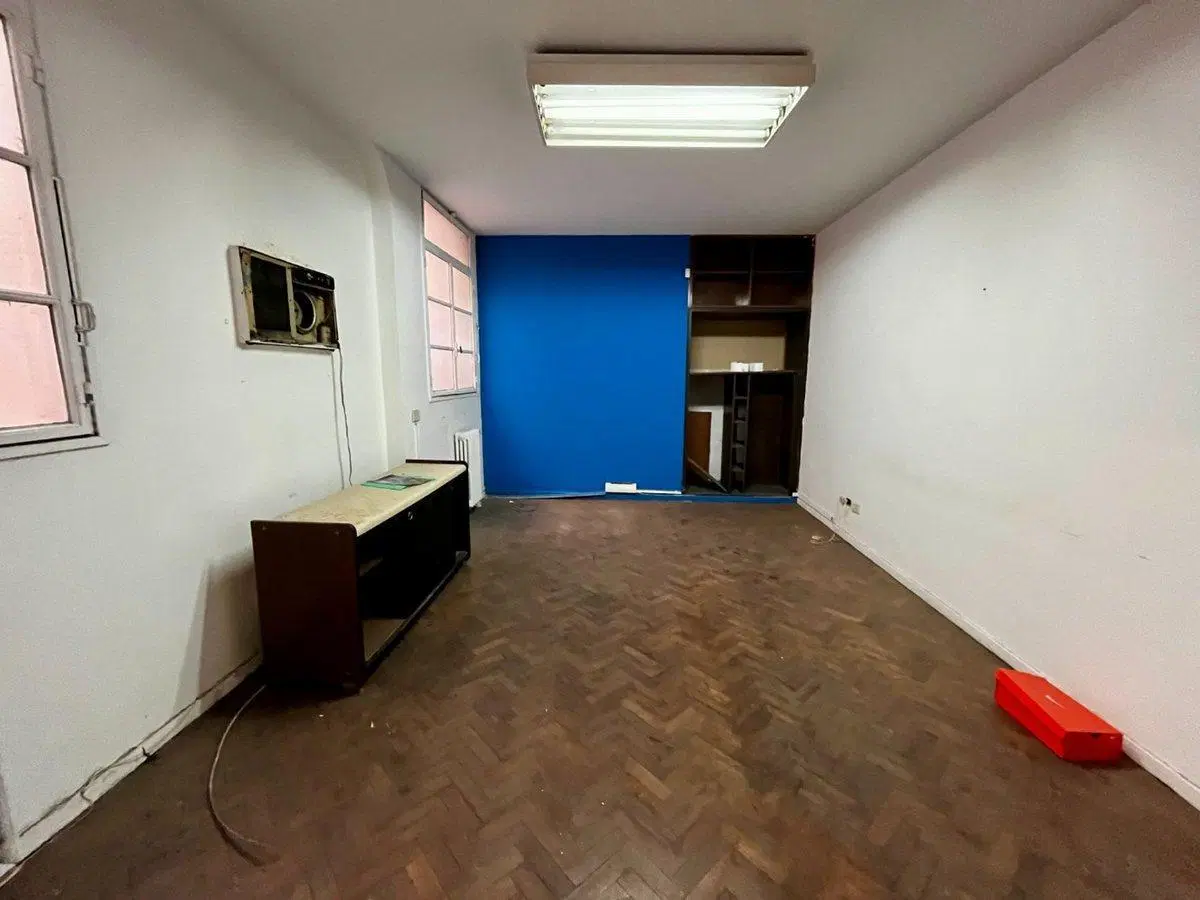Venta oficina 3 amb con doble ingreso 4
