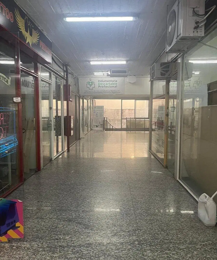 VENTA LOCAL EN GALERIA COMERCIAL VILLA URQUIZA 5