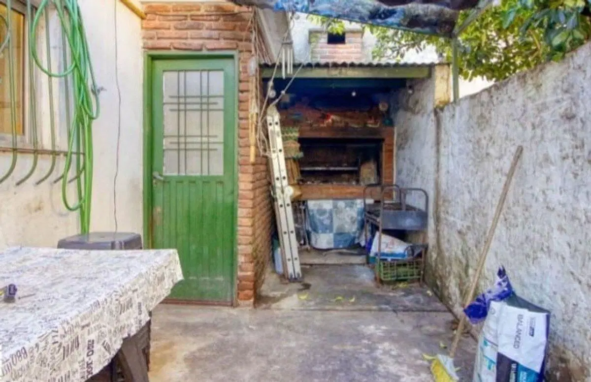 Casa en esquina a reciclar V. Adelina Oportunidad 3