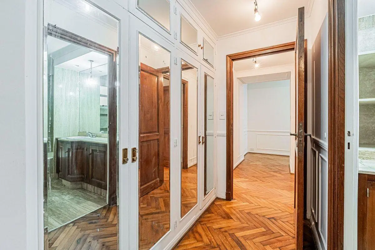 Venta piso 6 ambientes Palermo Chico 2 cocheras 5