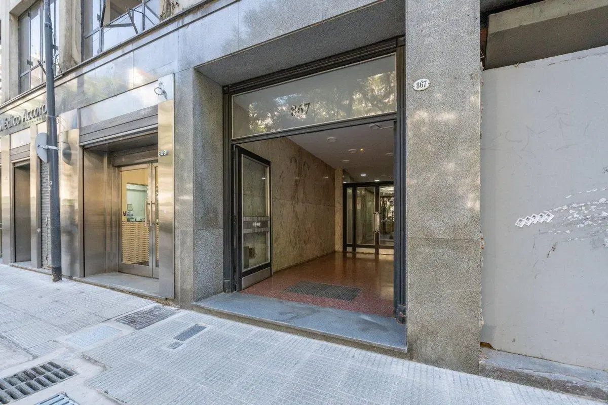 VENTA OFICINA SAN NICOLÁS 8