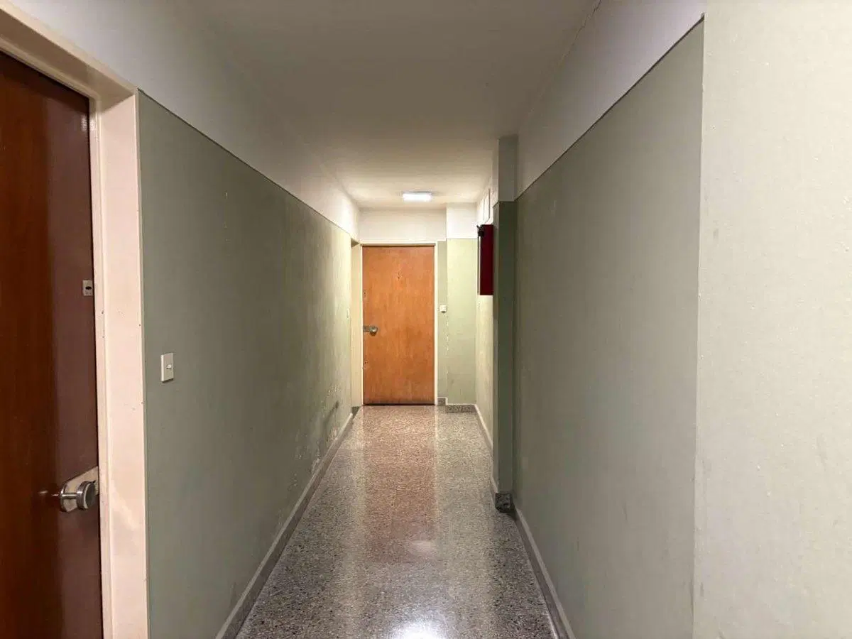 VENTA DE OFICINA CON 2 BOXES - MICROCENTRO 5