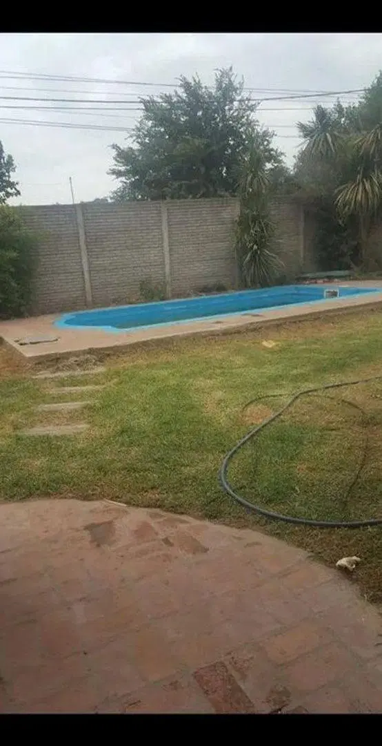 CASA CON PILETA EN ESCOBAR 8