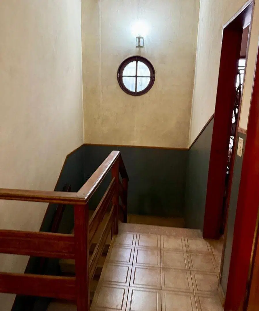CASA EN VENTA-LOTE PROPIO 286M²-PARQUE AVELLANEDA 5