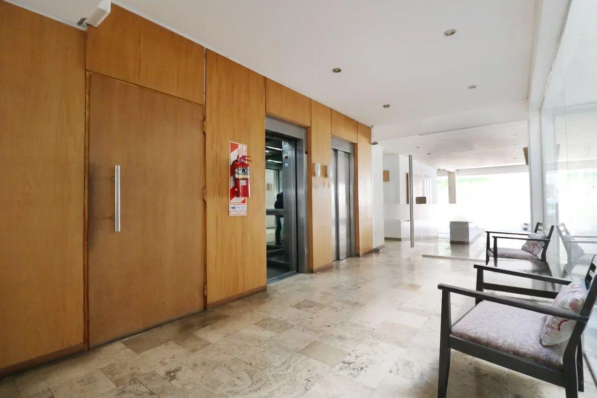 Departamento 3 Ambientes y  2 Cocheras Florida 2
