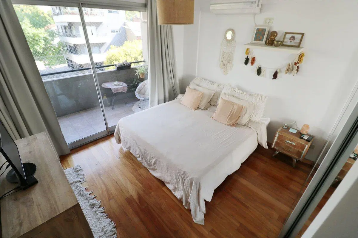Departamento 3 Ambientes y  2 Cocheras Florida 8