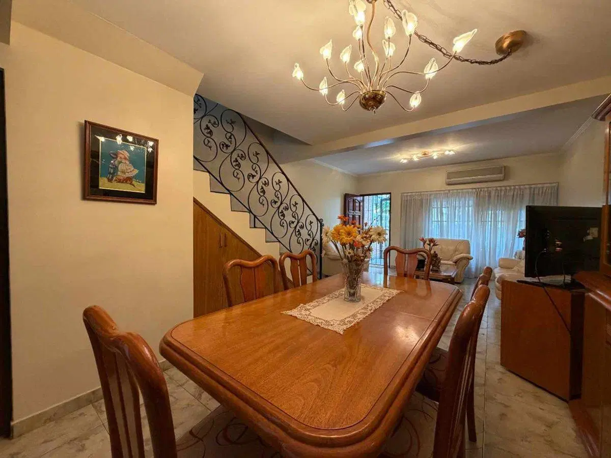 VENTA TRIPLEX 4 AMB/ VILLA LUGANO COCHERA PATIO 5