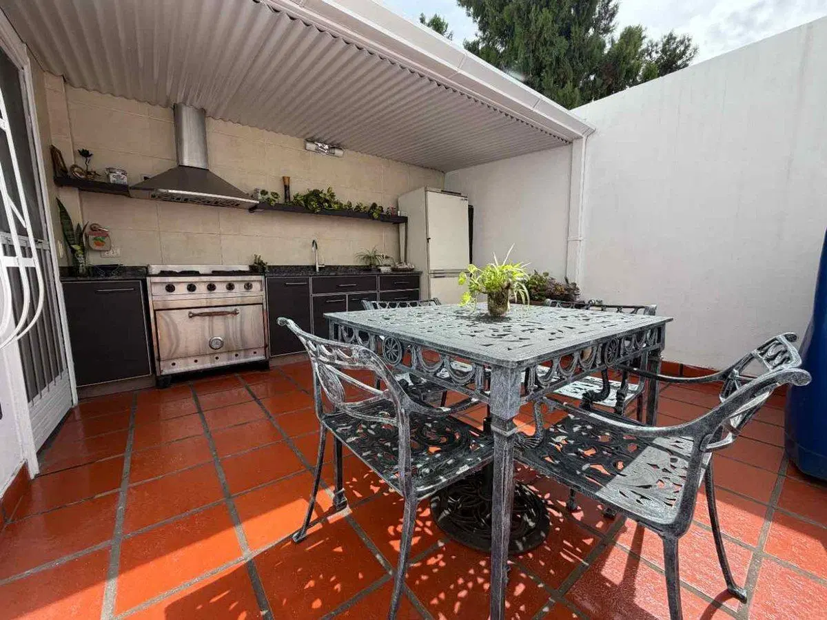 VENTA TRIPLEX 4 AMB/ VILLA LUGANO COCHERA PATIO 3