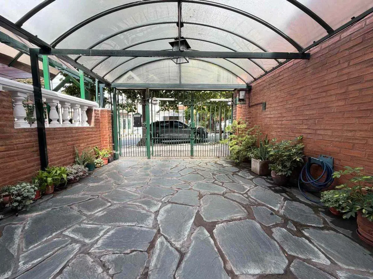 VENTA TRIPLEX 4 AMB/ VILLA LUGANO COCHERA PATIO 2