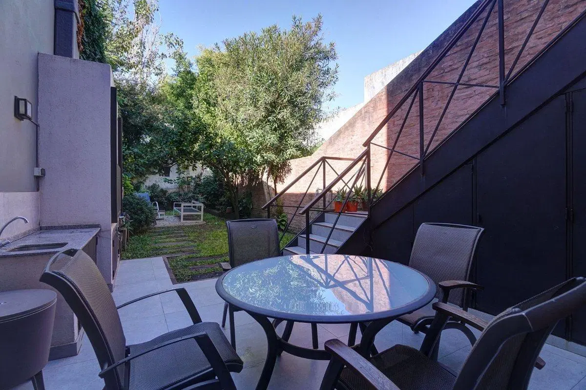VENTA TRIPLEX BELGRANO R - 5 AMB CON DEPENDENCIA 5