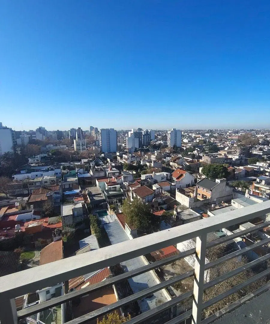 VENTA MONOAMBIENTE FRENTE BALCÓN CASEROS PERMUTA 5