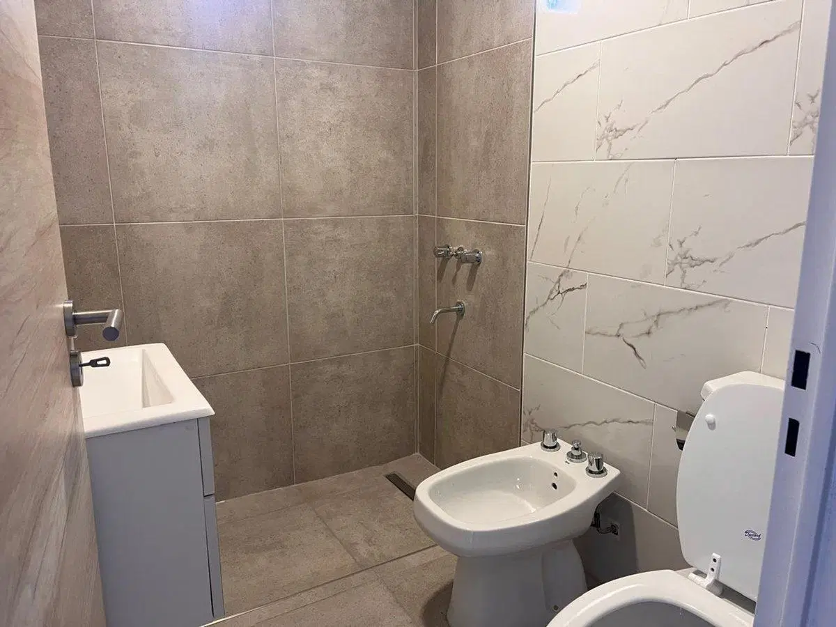 VENTA MONOAMBIENTE FRENTE BALCÓN CASEROS PERMUTA 8
