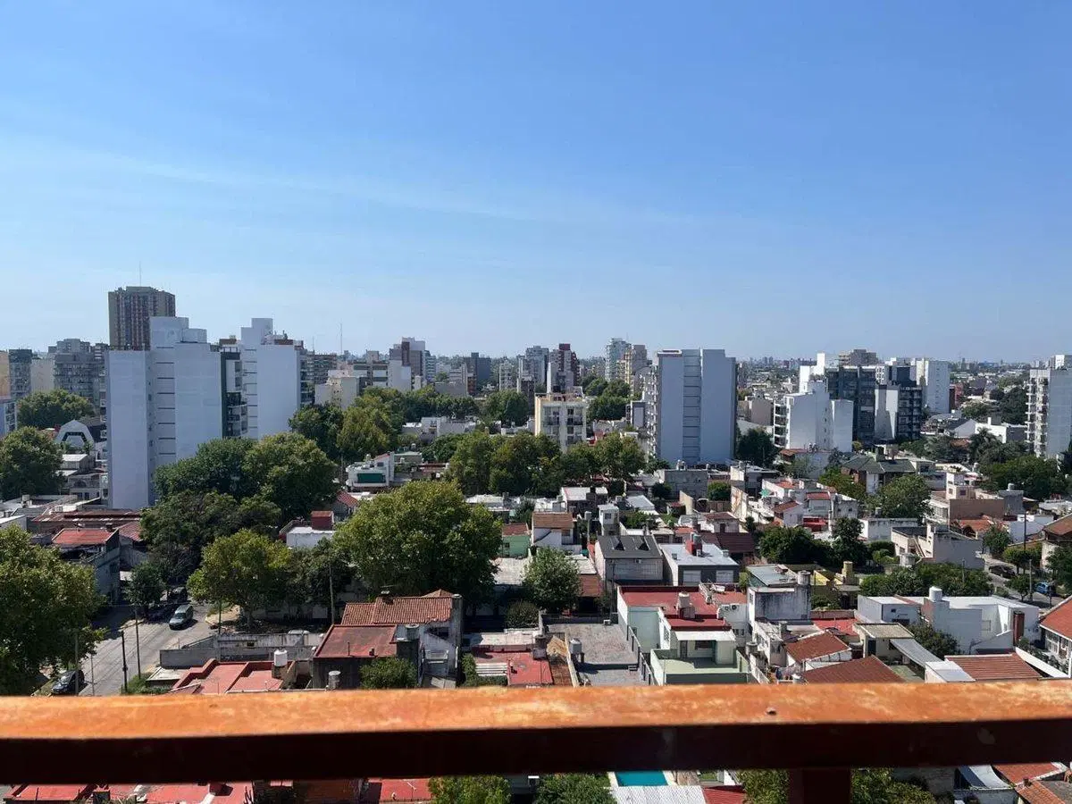 VENTA MONOAMBIENTE FRENTE BALCÓN CASEROS PERMUTA 3