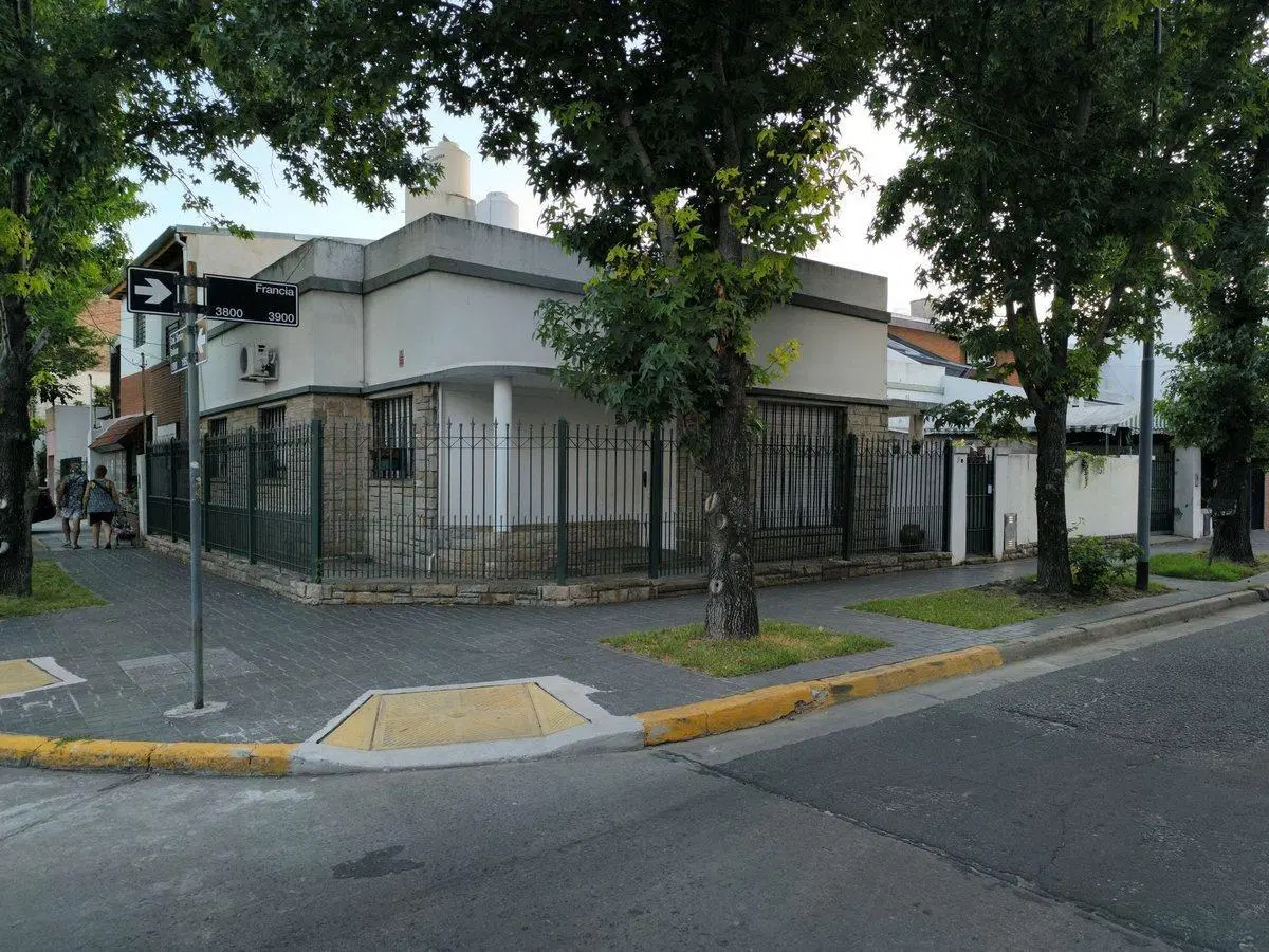 CASA DE 4 AMBIENTES EN VENTA – Florida Oeste 2