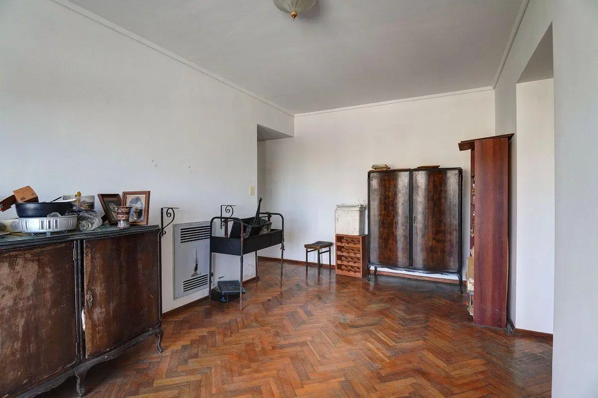 DEPTO 5 AMB C/ 2 BALCONES - VENTA / ALMAGRO 8