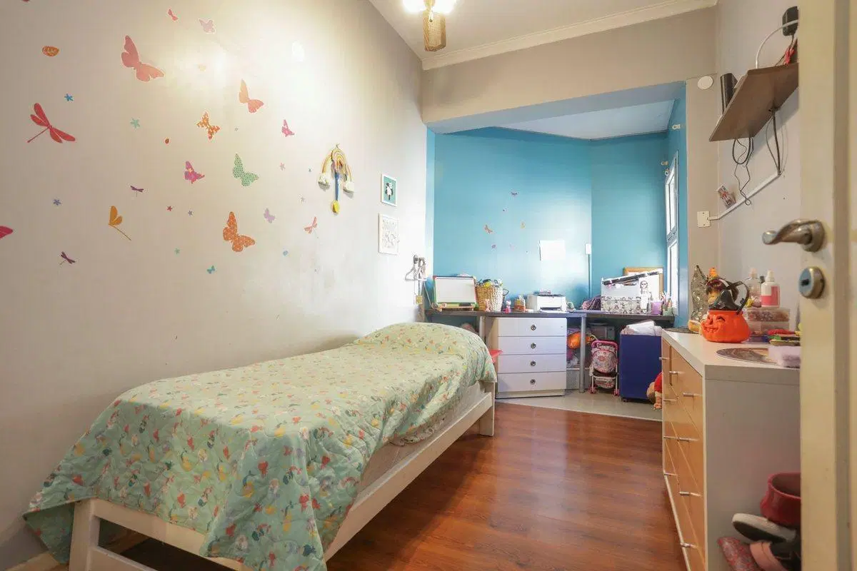 VENTA CASA EN FLORES, 2 PHs en BLOCK 4