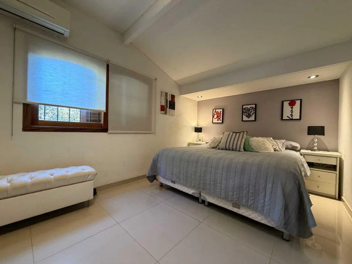 CASA EN VENTA ADROGUÉ QUINCHO Y COCHERA 8